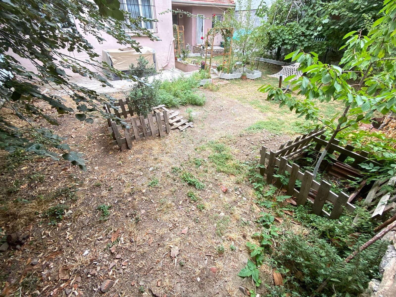 Tophane Devlet Hastanesi Arkasında Bahçeli Müstakil Ev (288m²) - Görsel 4