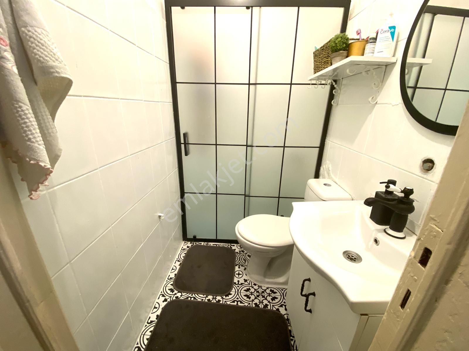 Tophane Devlet Hastanesi Arkasında Bahçeli Müstakil Ev (288m²) - Görsel 18