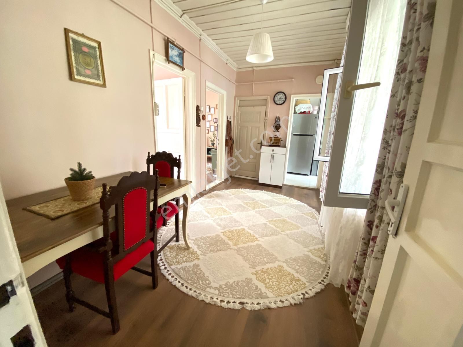 Tophane Devlet Hastanesi Arkasında Bahçeli Müstakil Ev (288m²) - Görsel 5