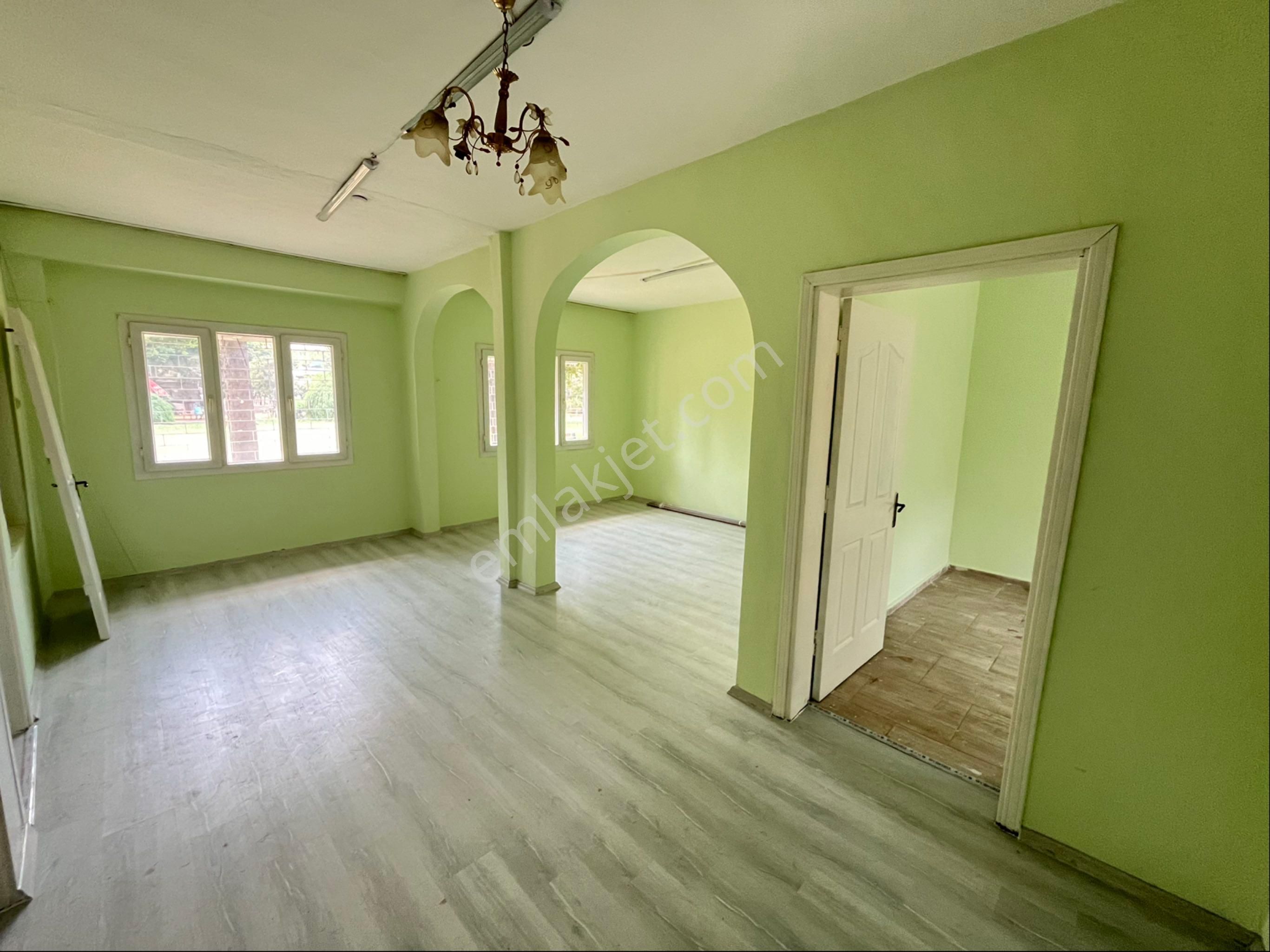 İz'den Mithatpaşada İçerisi Komple Yeniden Yapılmış 2+1 Daire - Görsel 19