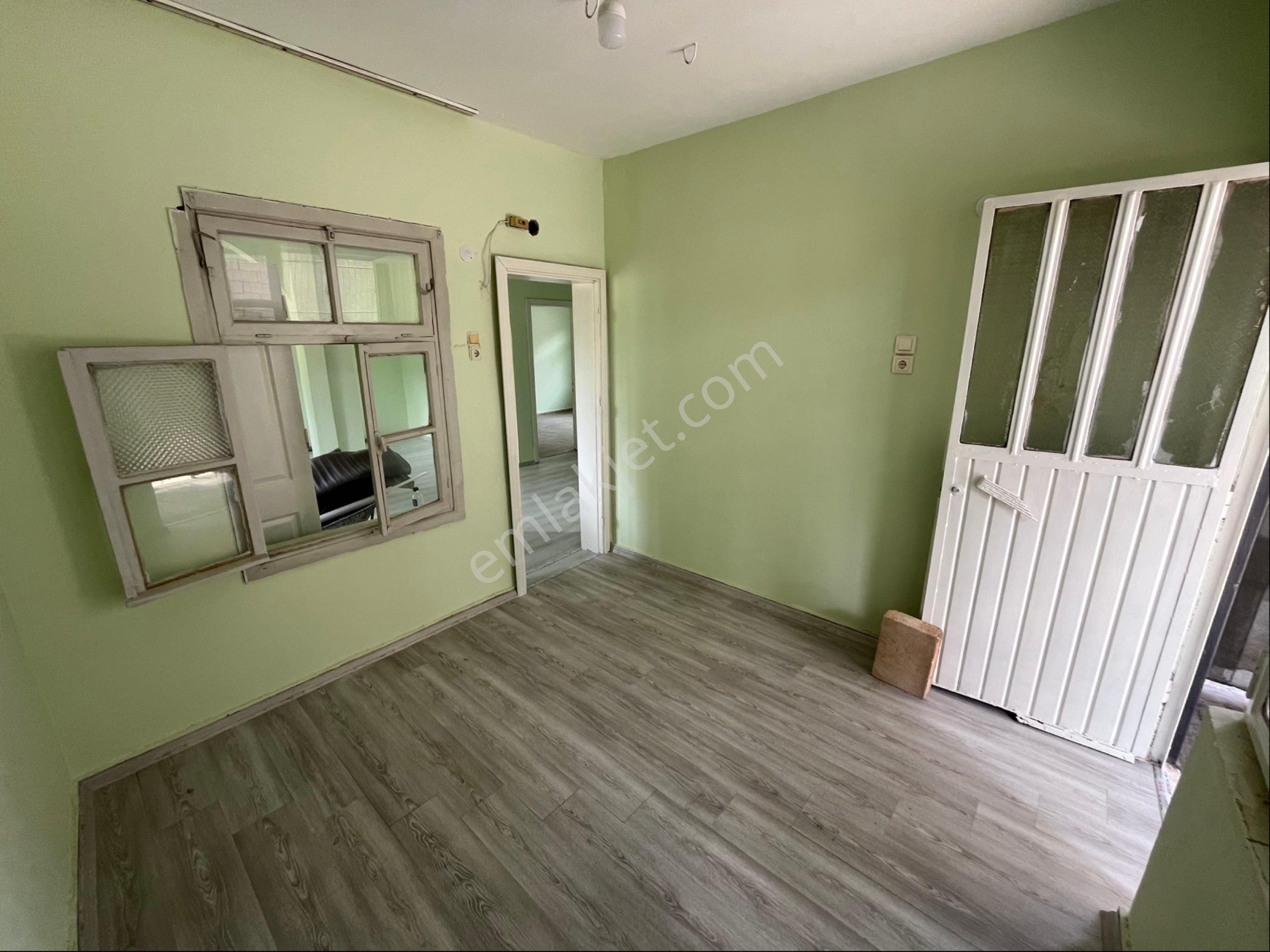 İz'den Mithatpaşada İçerisi Komple Yeniden Yapılmış 2+1 Daire - Görsel 10