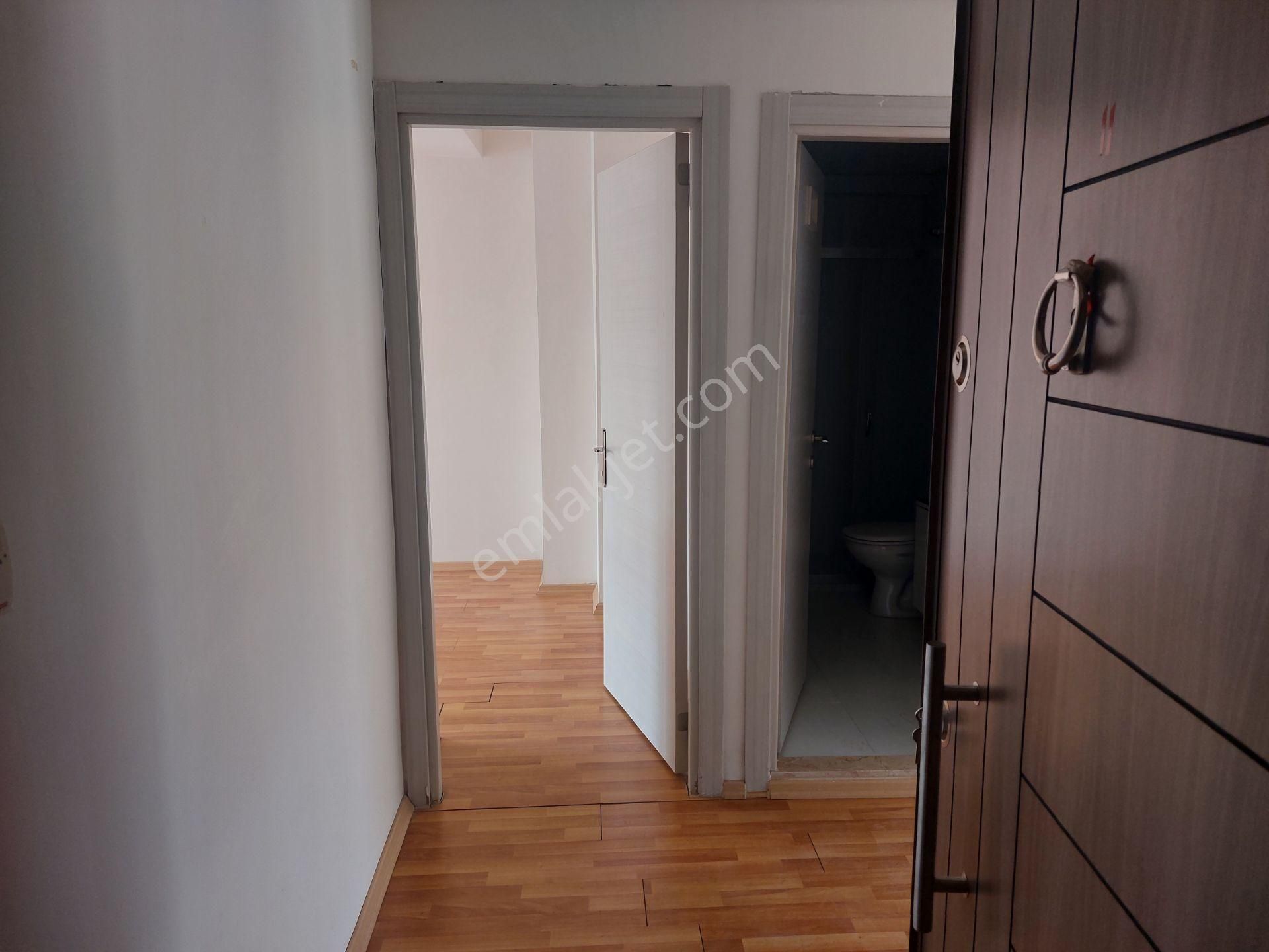 Cadde Üzeri Asansörlü Arakat Doğalgazlı Çift Cephe Geniş 1+1 - Görsel 21