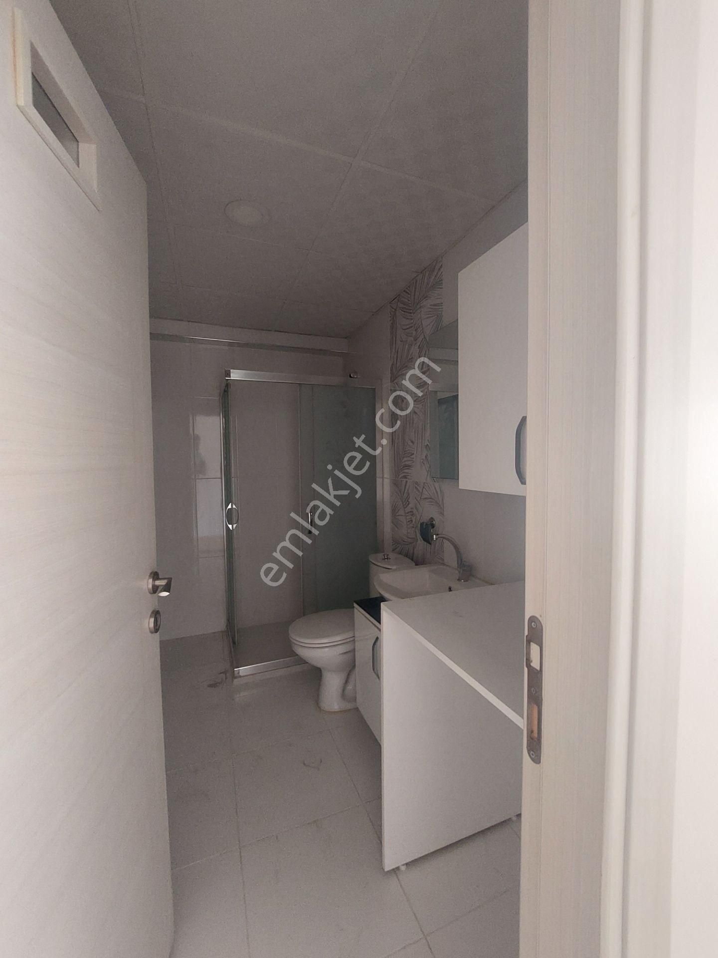 Cadde Üzeri Asansörlü Arakat Doğalgazlı Çift Cephe Geniş 1+1 - Görsel 8