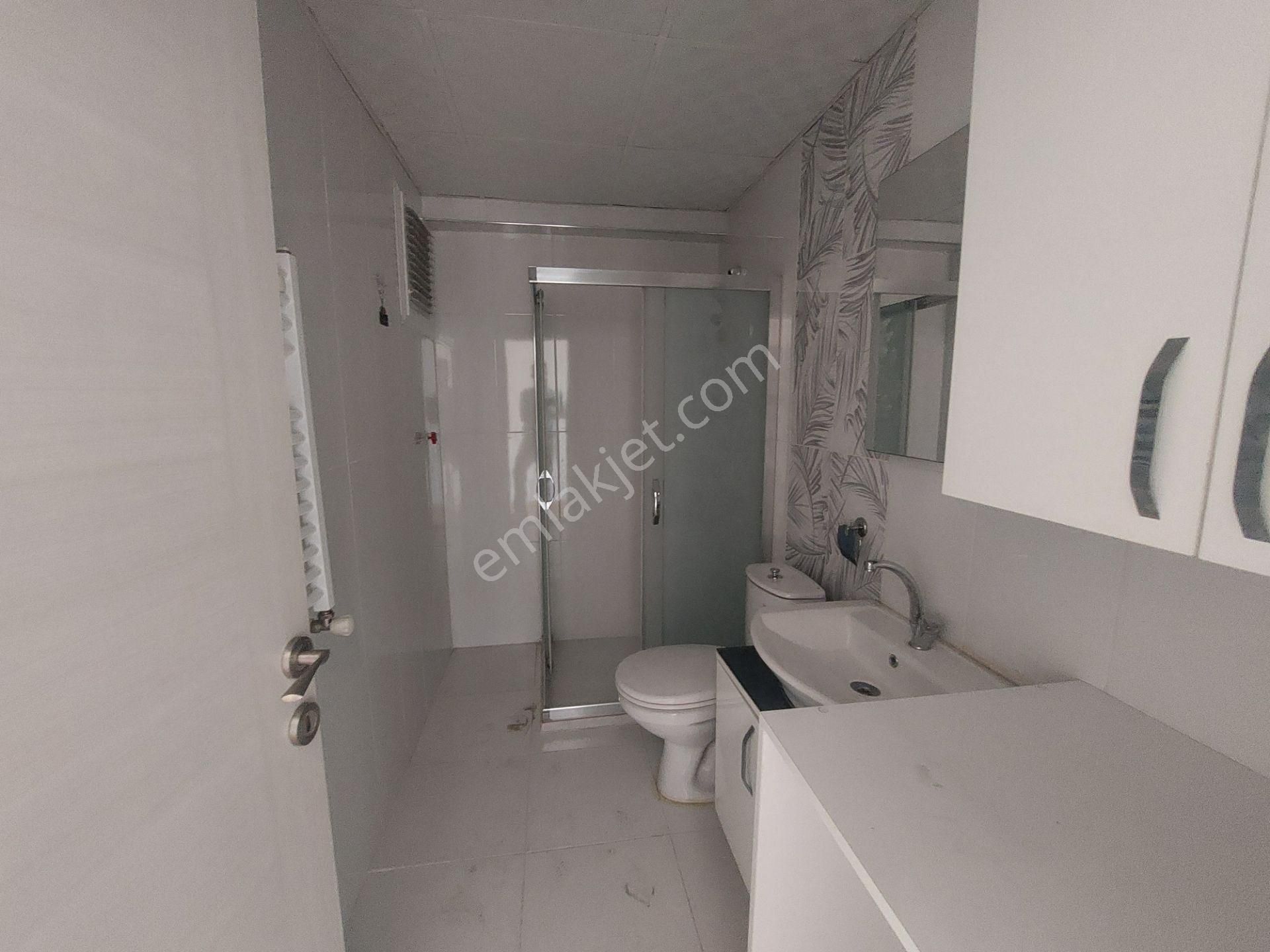 Cadde Üzeri Asansörlü Arakat Doğalgazlı Çift Cephe Geniş 1+1 - Görsel 12