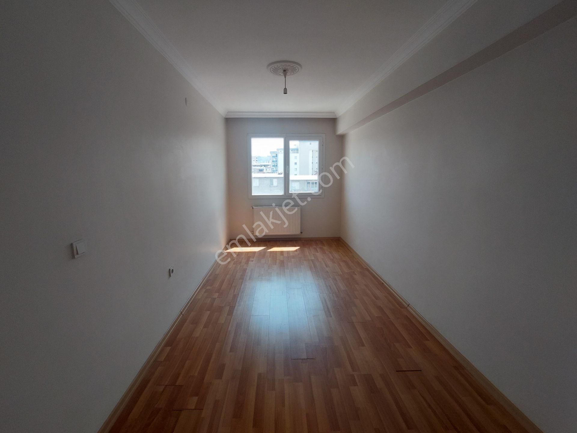 Cadde Üzeri Asansörlü Arakat Doğalgazlı Çift Cephe Geniş 1+1 - Görsel 14