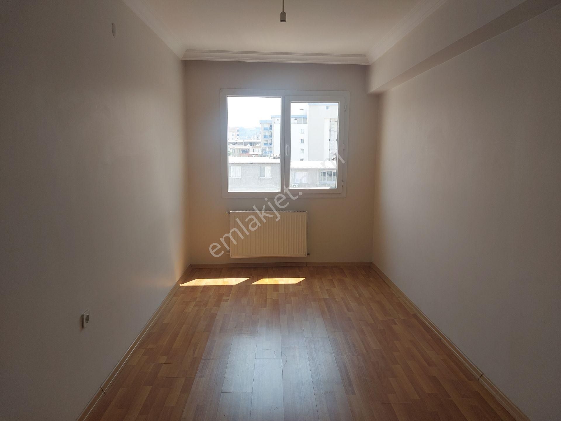 Cadde Üzeri Asansörlü Arakat Doğalgazlı Çift Cephe Geniş 1+1 - Görsel 15