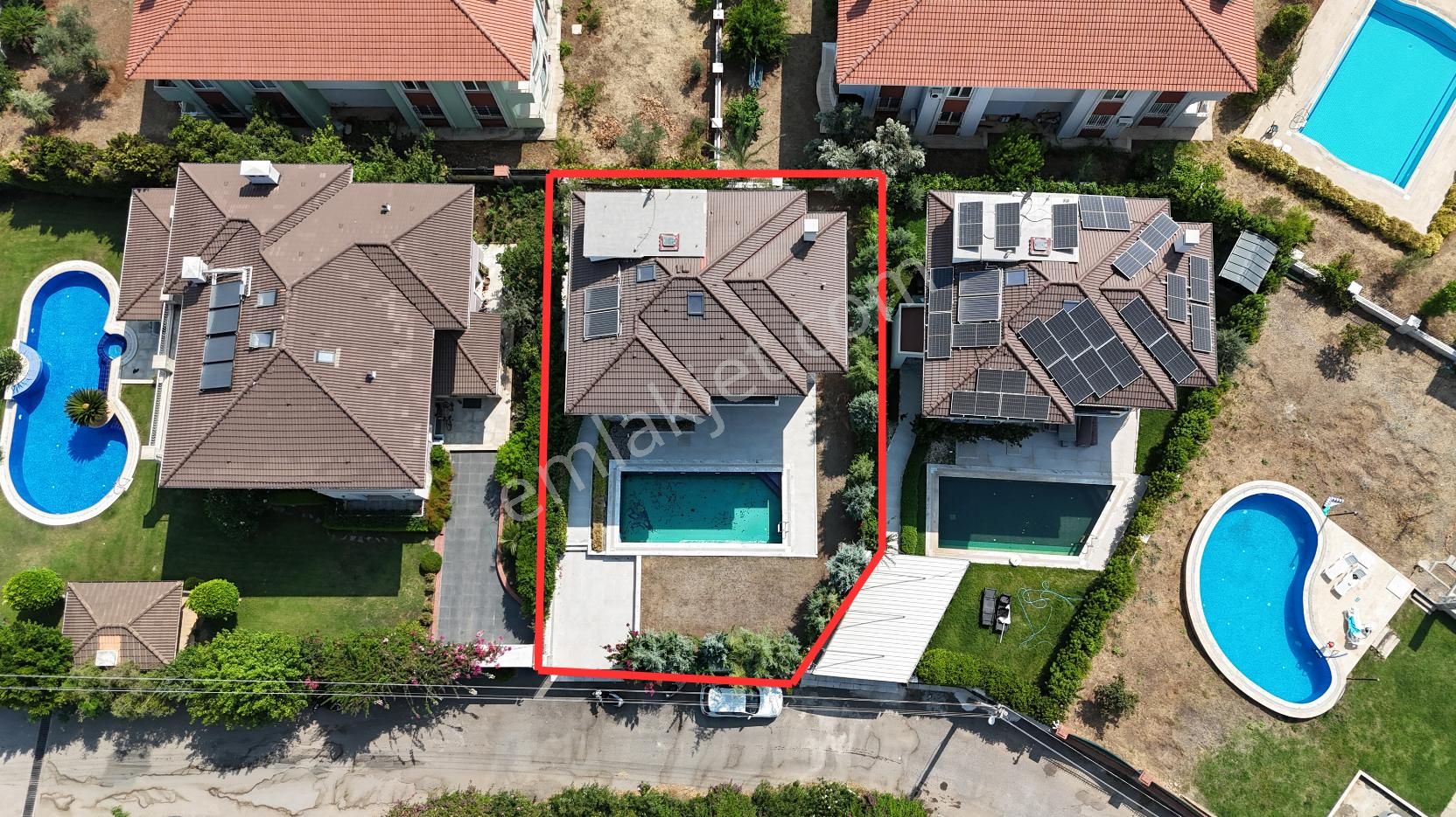 Cihat İnşaat Emlak Tan Satılık Villa