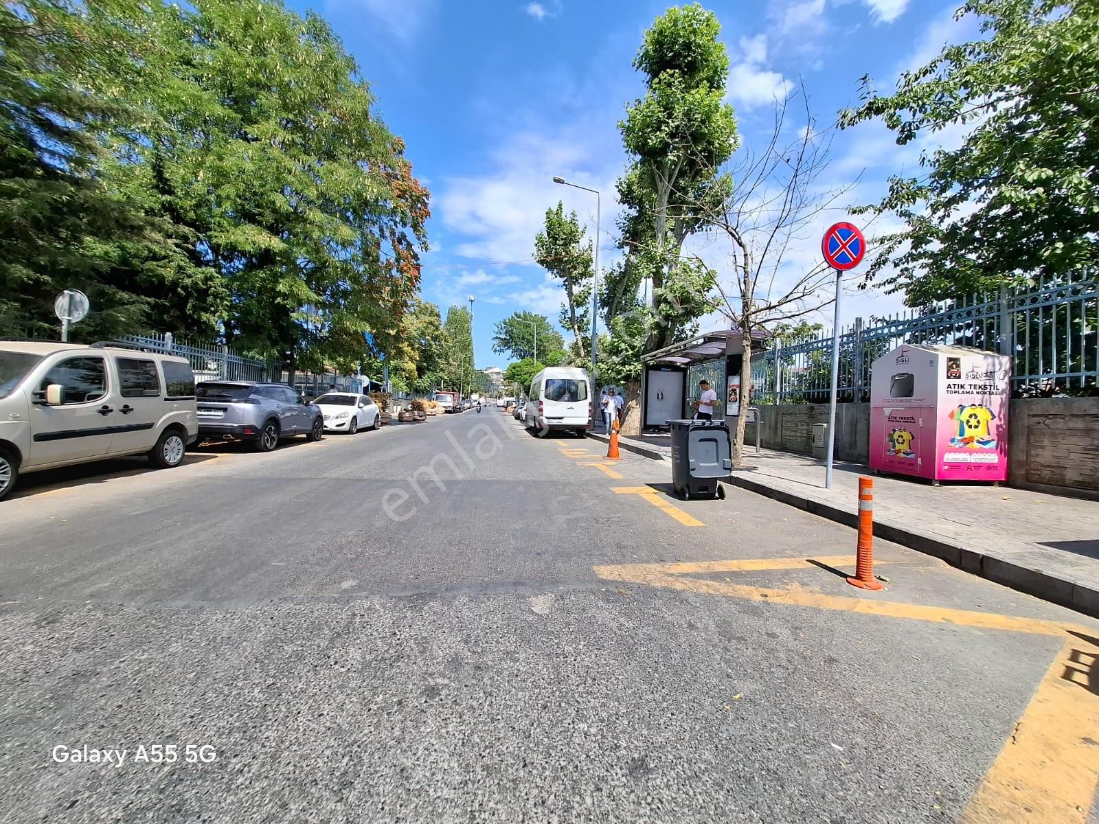 Şişli Feriköy İski Ve Toplu Taşımaya Yakın İçi Yeni Kiralık Ara Kat Daire