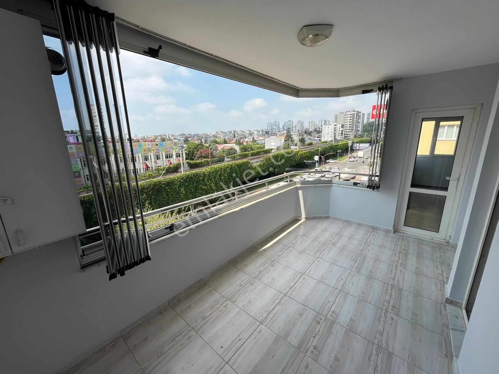 İz'den Özal Bulvarı Üzerinde Ultra Lüks Dizaynda 4+1 Kapalı Mutfak Daire - Görsel 4