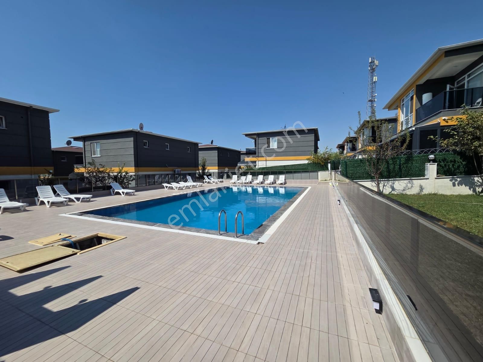 Haydar Emlaktan Yenicede Denize Sıfırhavuzlu Sitede Müstakil Dubleks Villa - Görsel 4