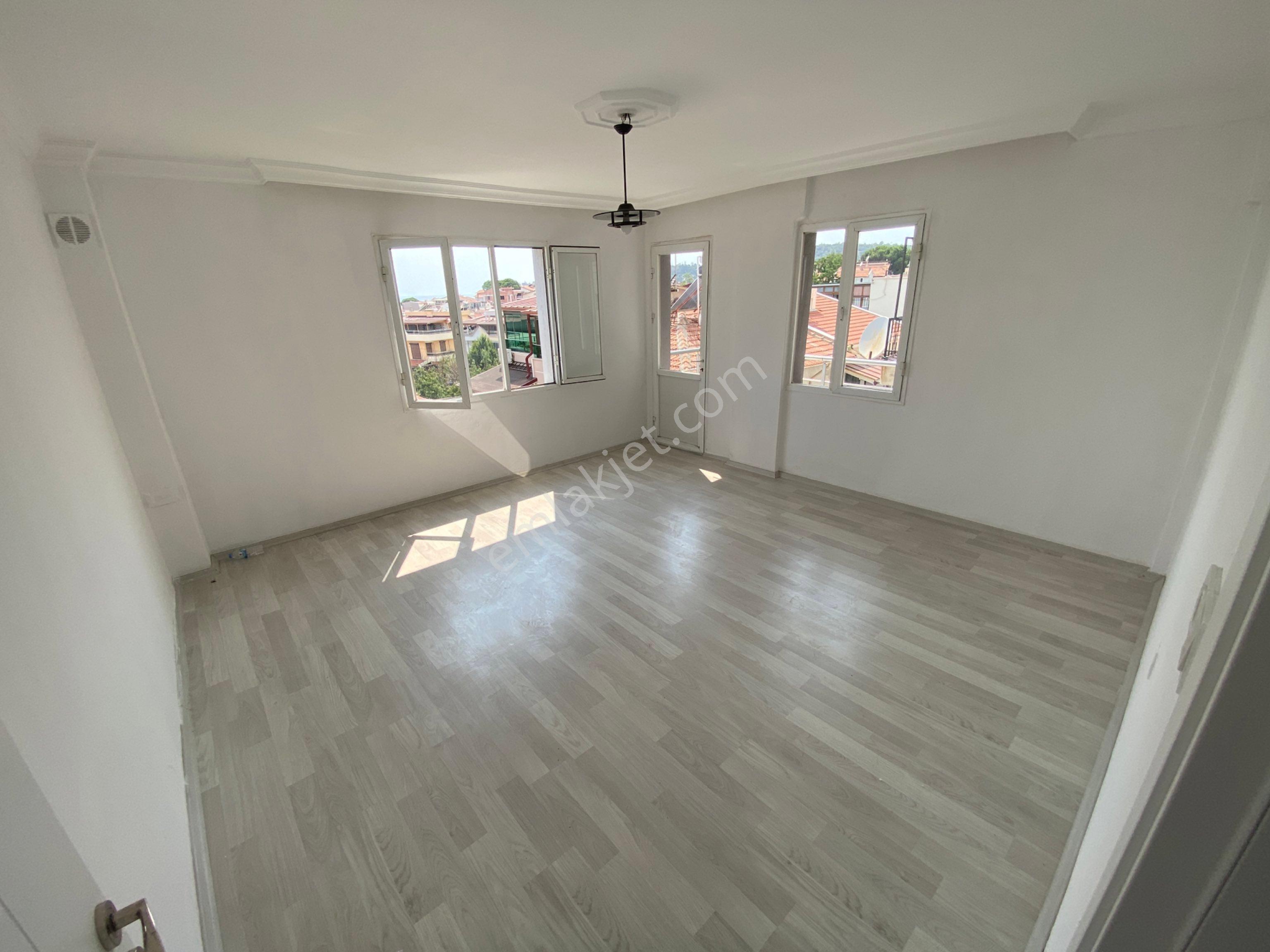 Özdere De Denize Yakın Manzaralı Daire - Görsel 4