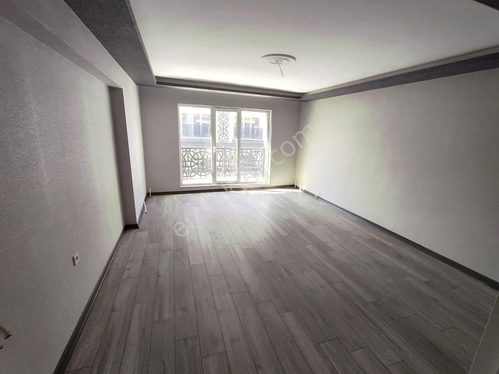 Bağlum Karakaya Mah 3+1 Ön Cephe Ebeveyn Banyolu Yapılı Daire