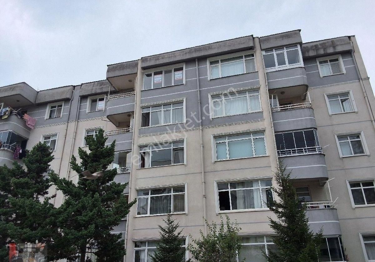 Karamanoğlu Emlak'tan Geniş Ve Kullanışlı Daire