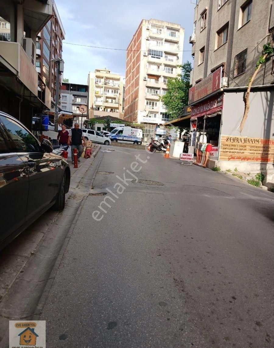 İzmir Konak Atilla Mah.de 3+1 Satılık Daire