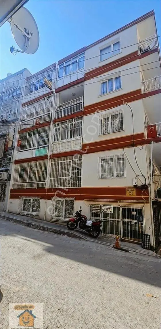 İzmir Konak Atilla Mahallesinde Doğalgazlı 3+1 Satılık Daire - Görsel 2