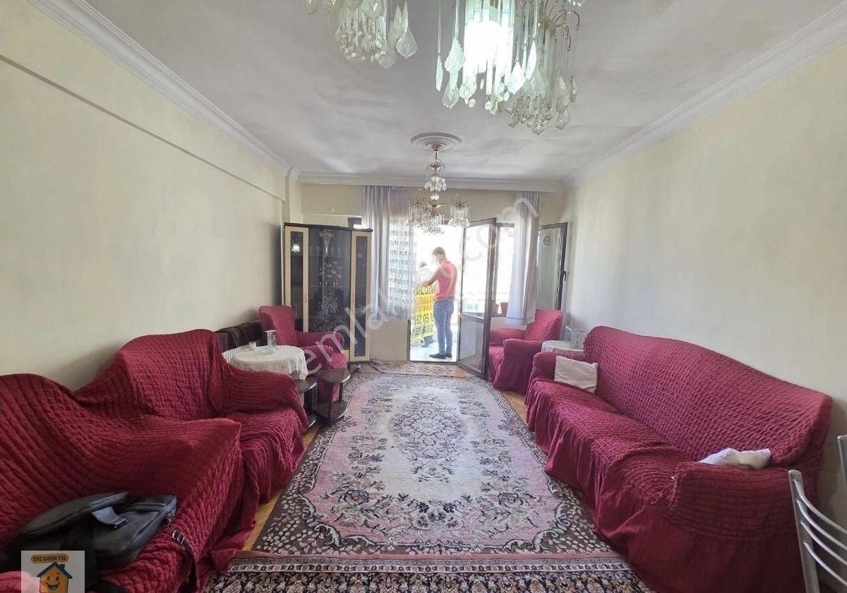 İzmir Hatay Üçyol Metroya 70m Mesafede Kiralık Eşyalı 2+1 Daire