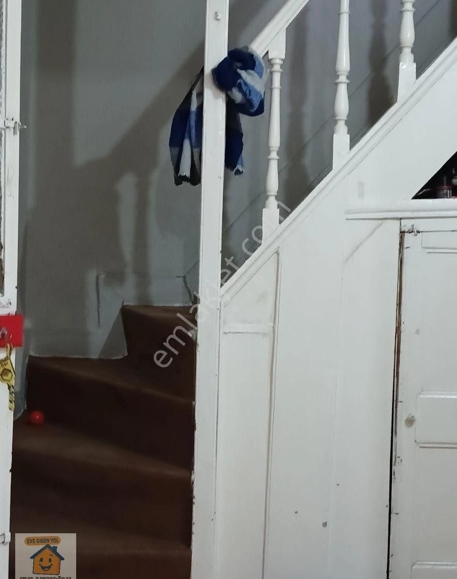 İzmir Konak Selçuk Mah De 2+1 2 Katlı Bahçeli Müstakil Ev - Görsel 26