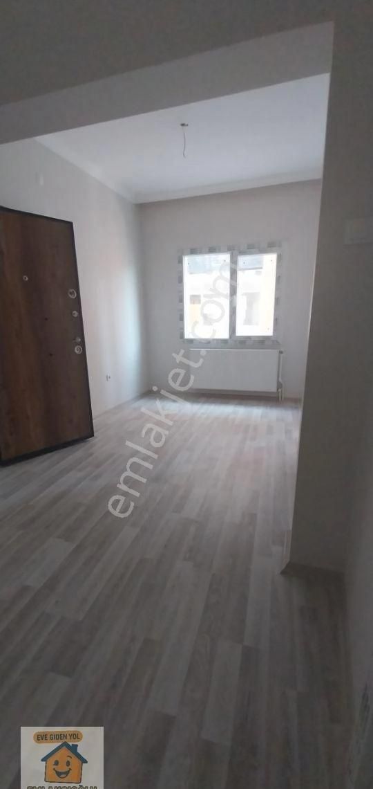 İzmir Konak Atilla Mahallesi İçi Full Yapılı 1+1 Satılık Daire