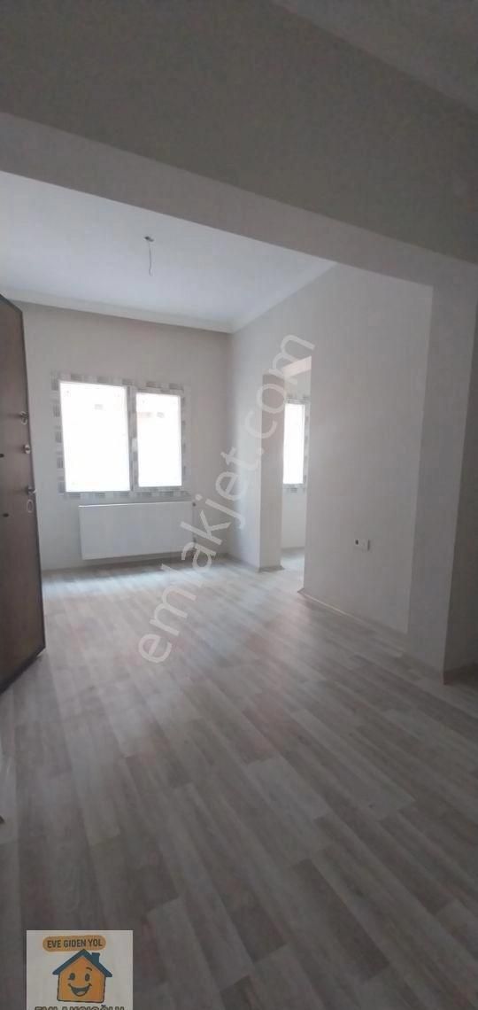 İzmir Konak Atilla Mahallesi İçi Full Yapılı 1+1 Satılık Daire - Görsel 3