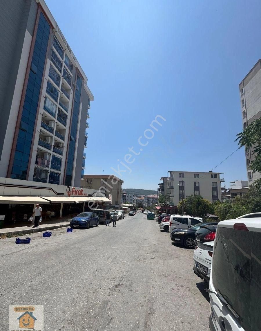 İzmir Buca Atatürk Mah.de 3+1 Doğalgazlı Satılık Daire