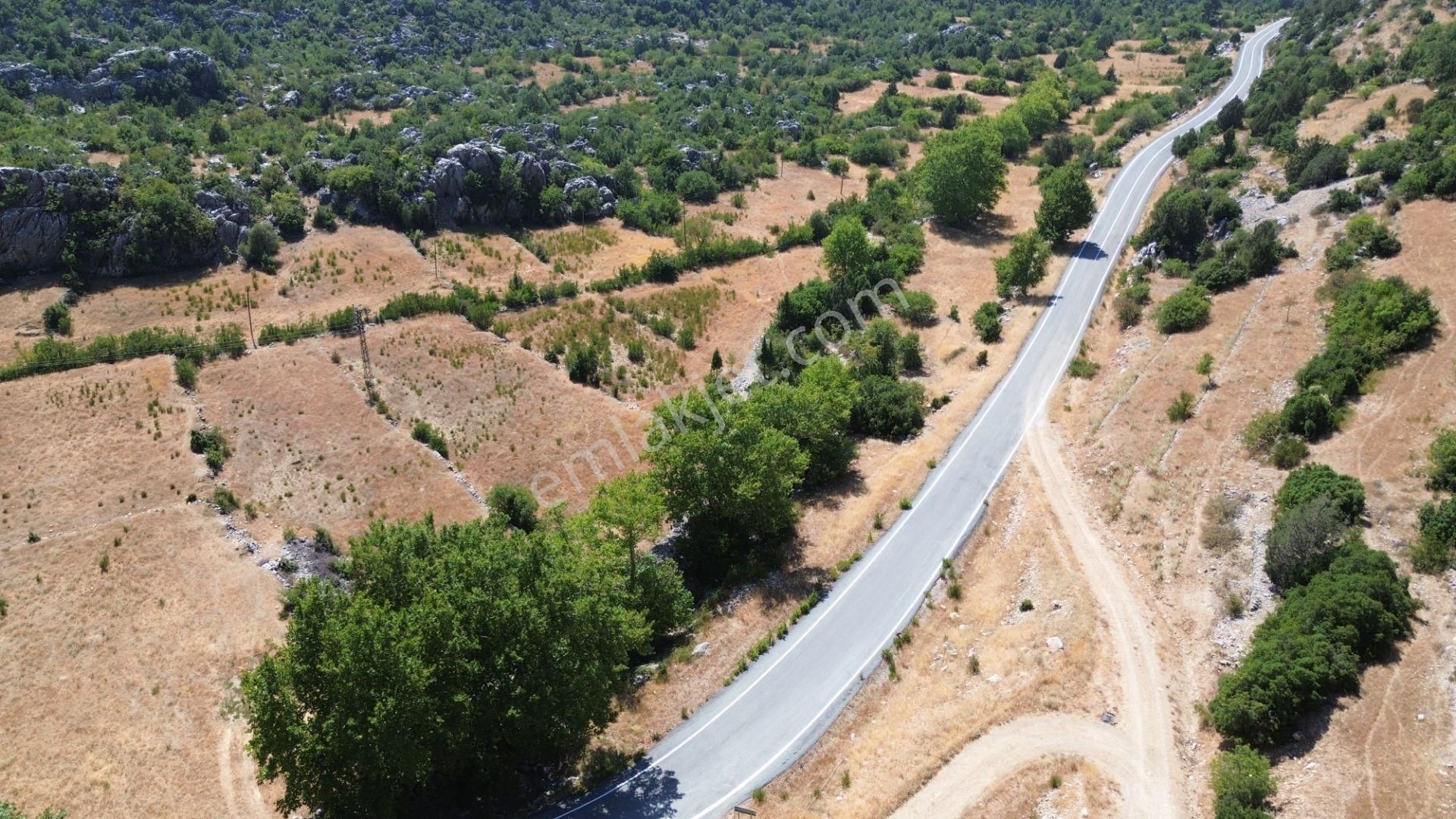 Antalya Akseki Sadıklarda Satılık Köye Yakın Tarla - Görsel 5