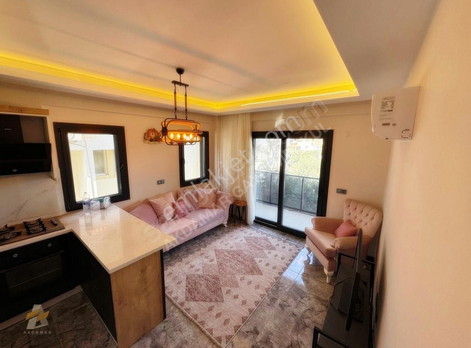 Patlangıç'ta Havuzlu Sitede 2+1 Lüks Daire