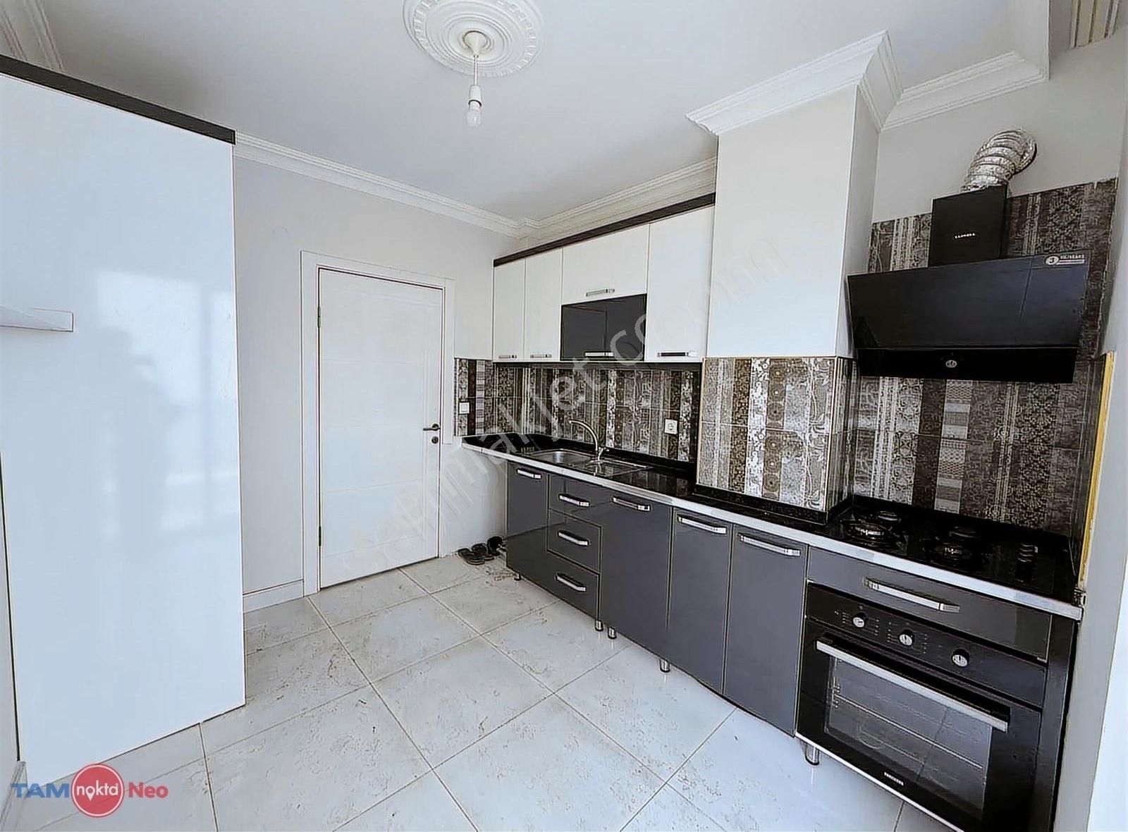 Muratpaşa Aşık Veysel Cadde Üzeri 4+1 Kiralık Daire