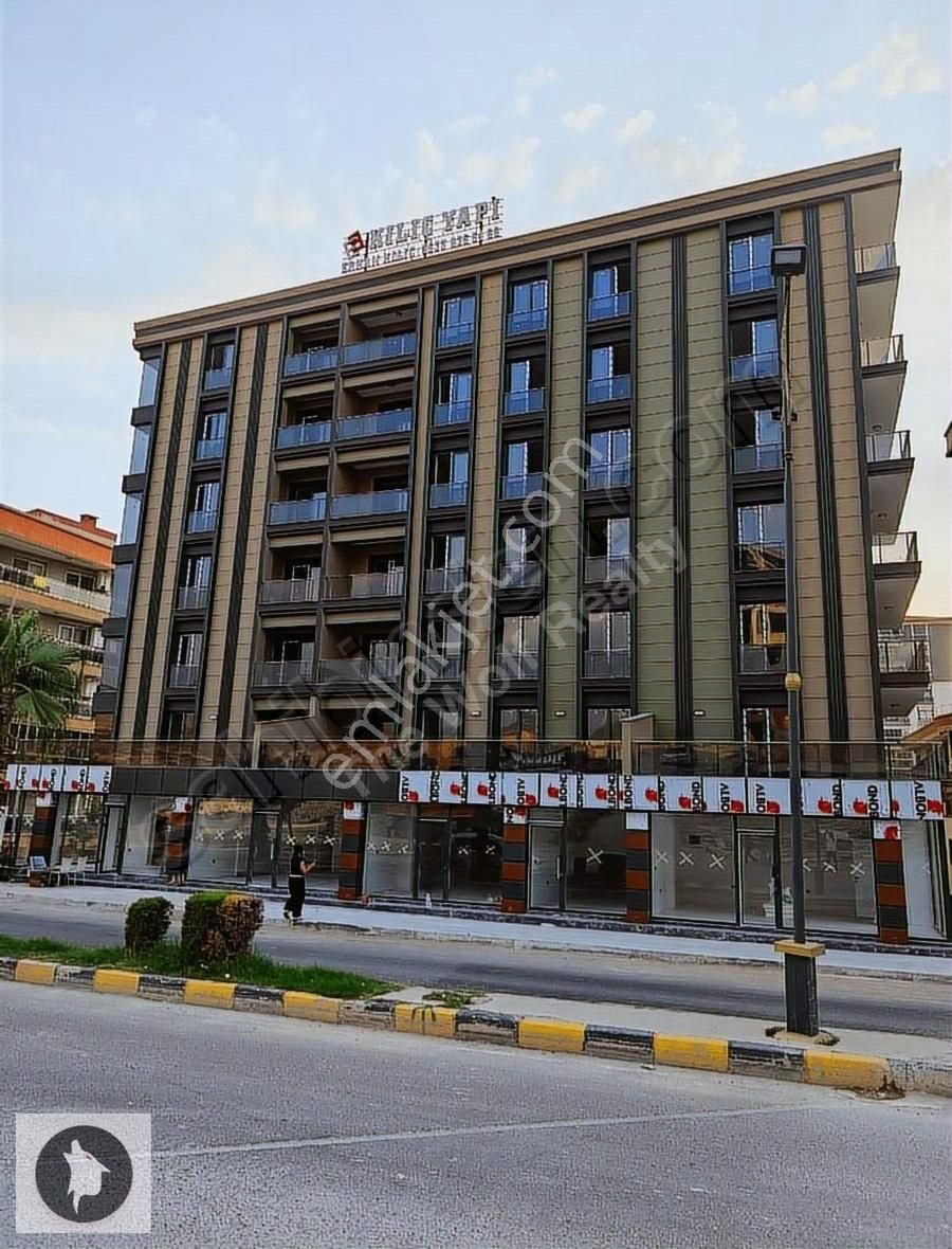 Menemen Uğur Mumcu Mahallesinde Satılık Cadde Üzerinde 2+1 Daire