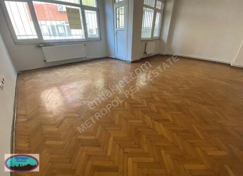 Şişli Fulya Mecidiyeköy Metroya 2 Dk. 3+1 Kombili Boyalı Daire