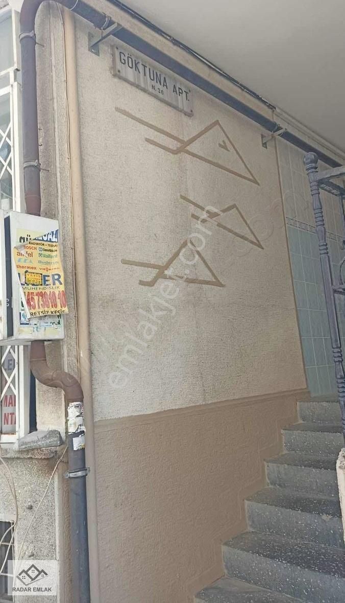 Küçükyalıda Cadde Paraleli 2+1 Doğalgazlı Bakımlı Satılık Daire - Görsel 7