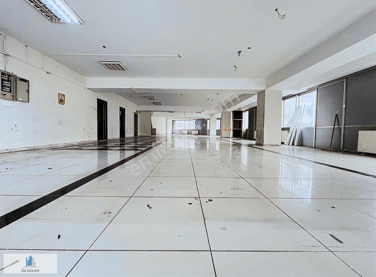 Öz Güler Gayrimenkul'den İş Hanı İçerisinde Kiralık Dükkan
