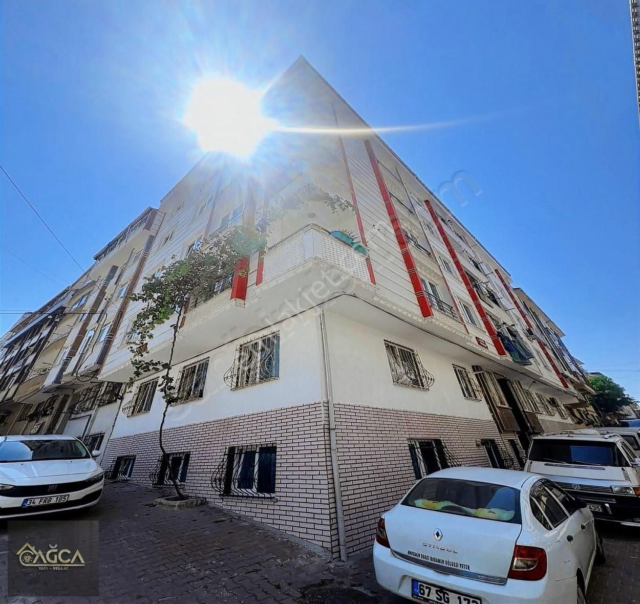 Ağca'dan Merkezi Konumda Şık Tasarımlı Emsalsiz Arakat Fırsatı!!