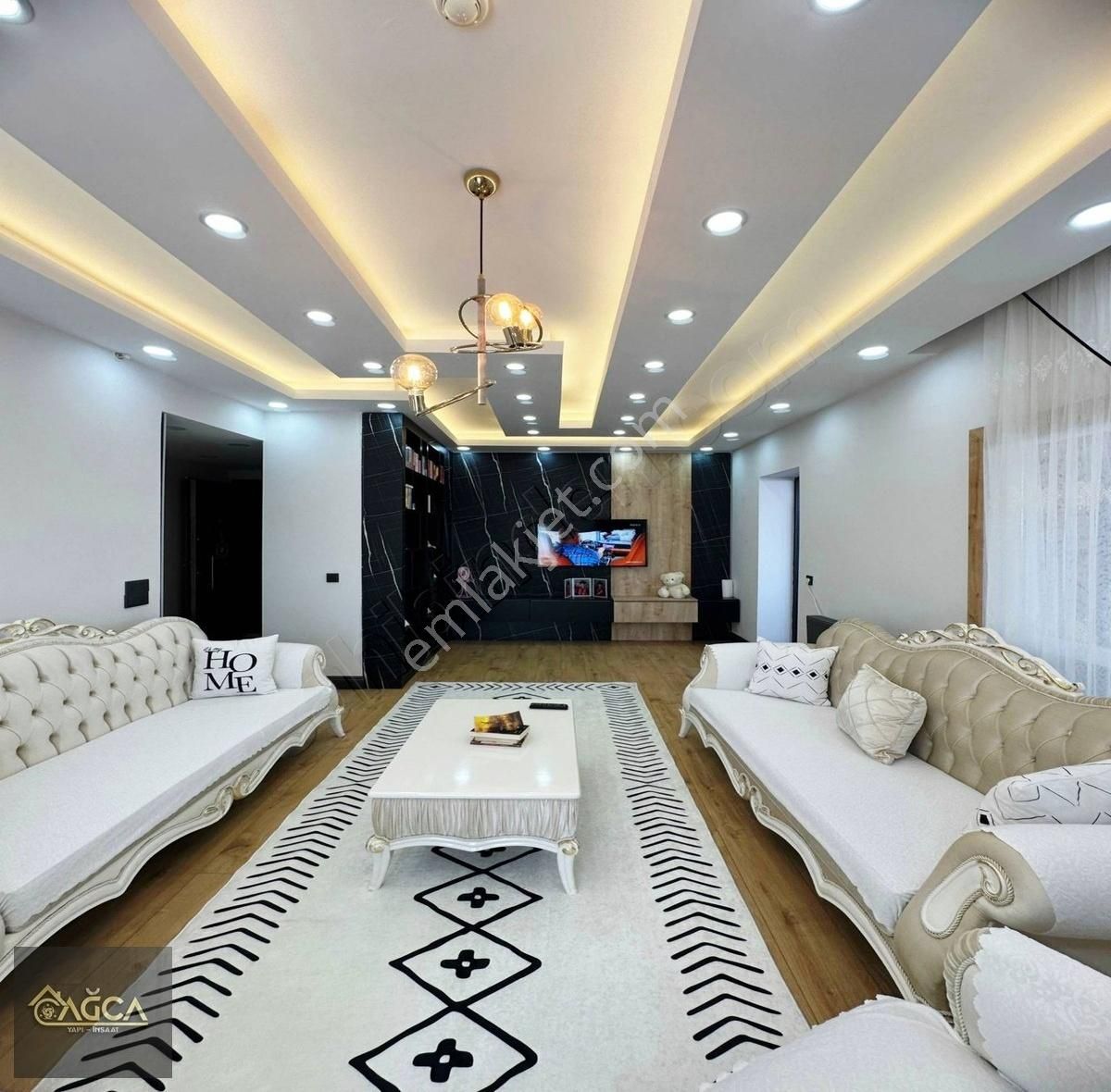 Özel Tasarımlı Teraslı Eşyalı Satılık Site İçi 2+1 Daire