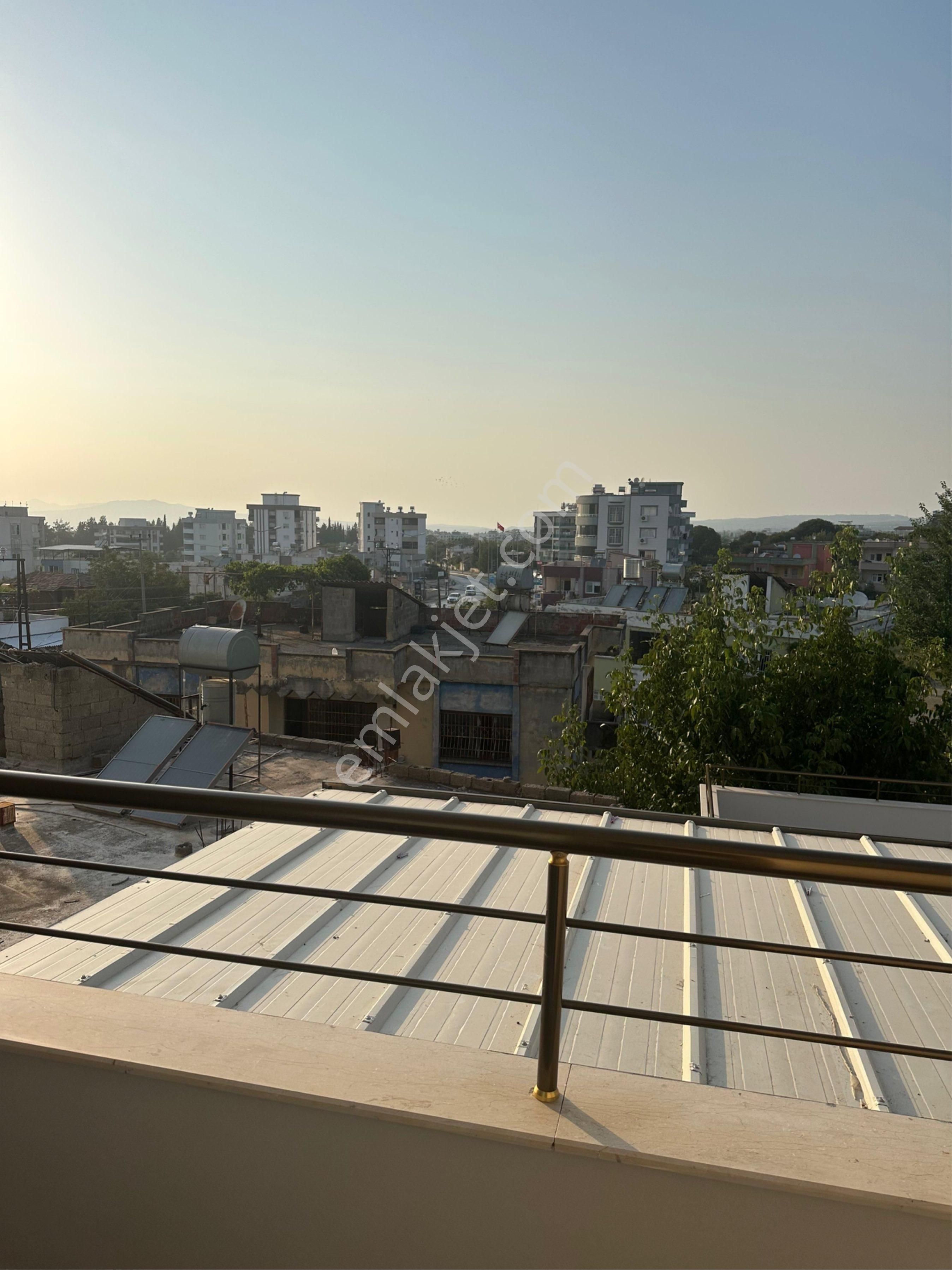 Erzinde Yalmanlar Mevkinde 3+1 Satılık Daire