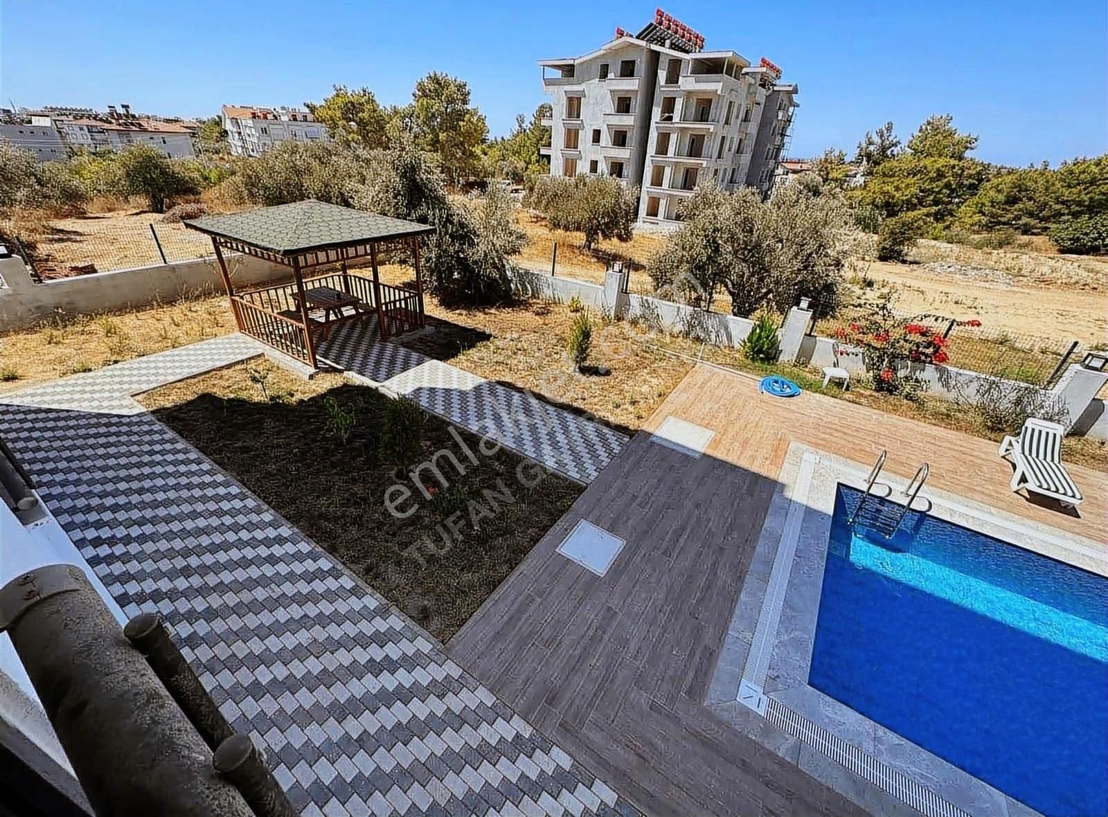 Sarılarda Site İçerisinde Havuzu Sıfır Ultralüks 2-+1 Daire - Görsel 7