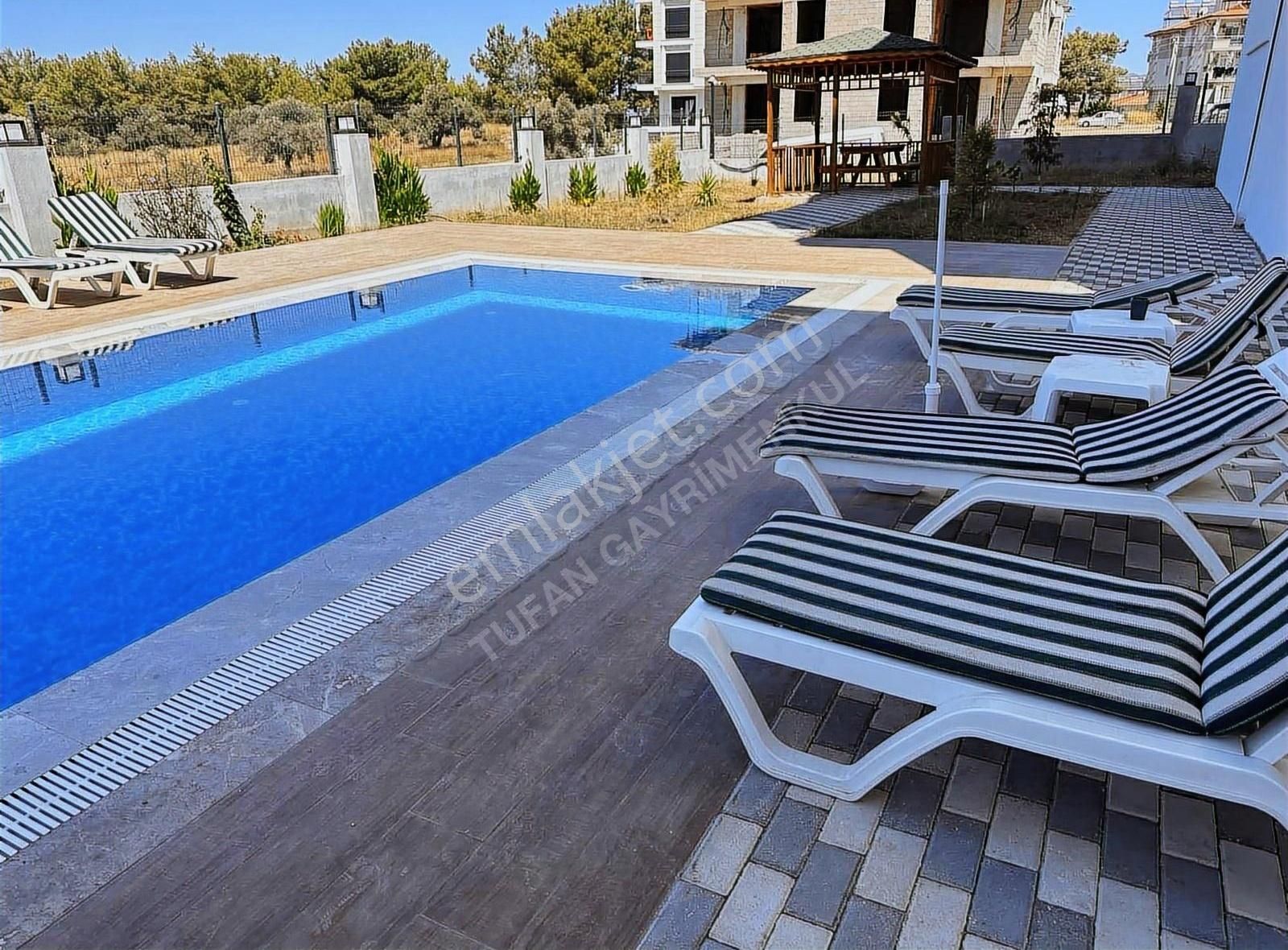 Sarılarda Site İçerisinde Havuzu Sıfır Ultralüks 2-+1 Daire - Görsel 12