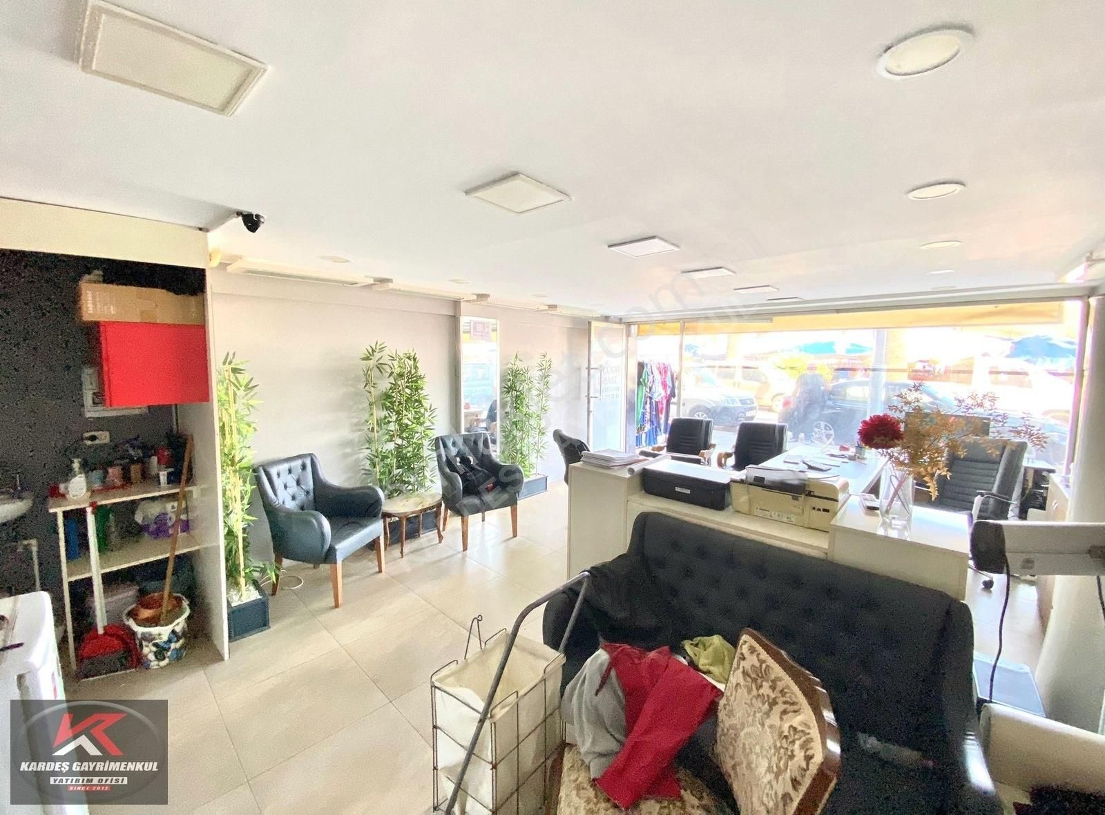 Karamürsel Merkezde, Prestijli Konumda 50 M² Satılık Dükkân - Görsel 3