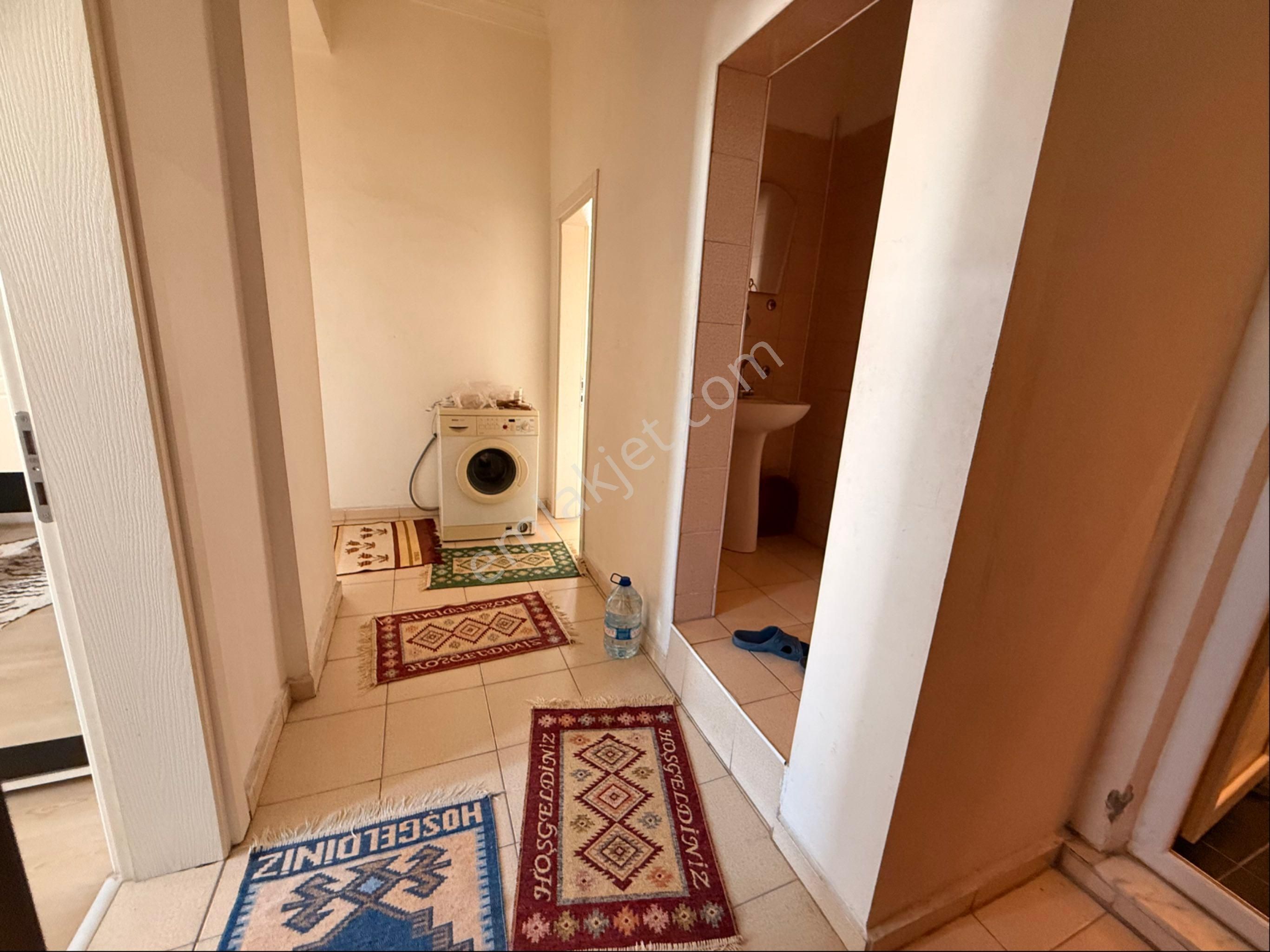 Merkkezde Satılık 2+1 - Görsel 2