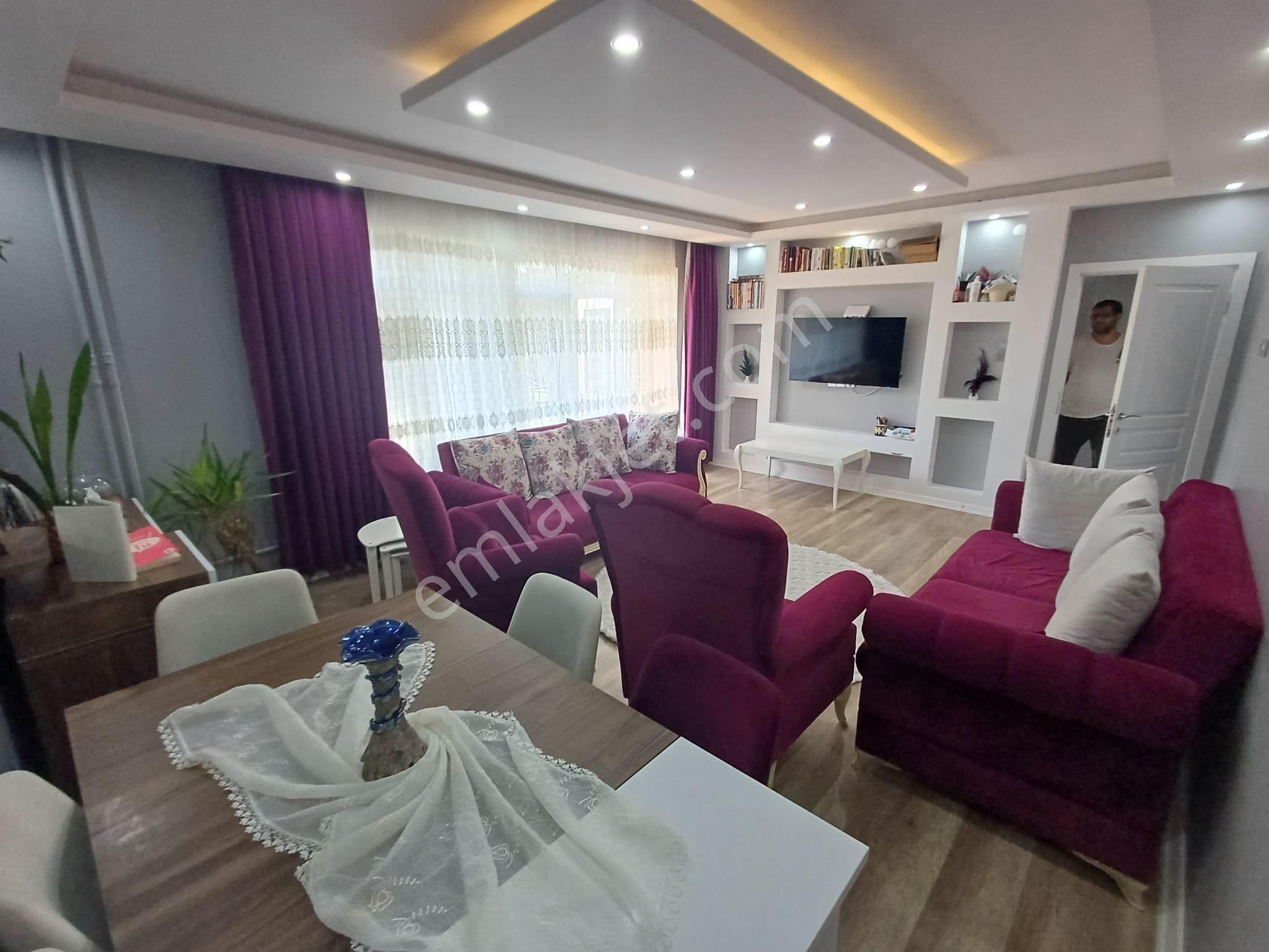 Fatih Mah.de Sitede 3+1 Katta Lüx Yapılı Satılık Daire