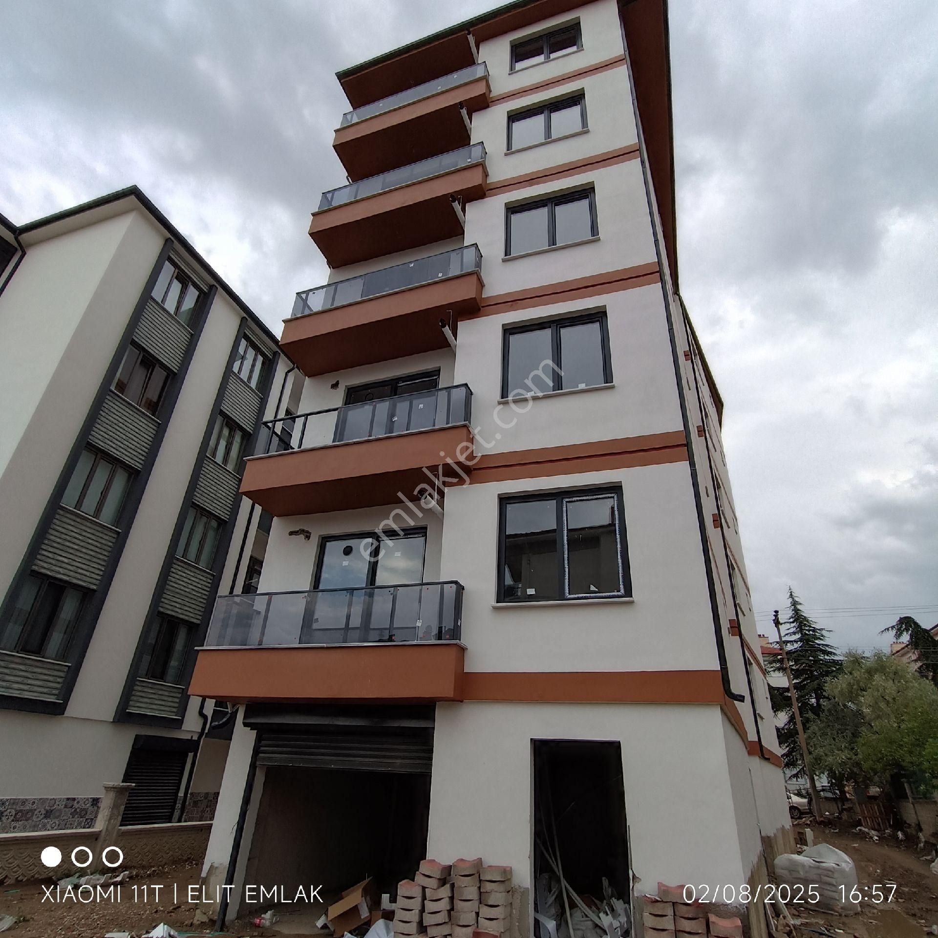 Satılık Daire 1+1 Kat 3