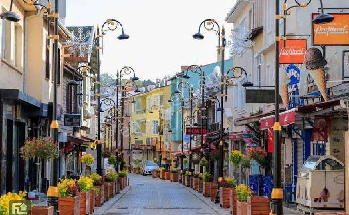 F-l Emlaktan Şile Merkez Plajına 5 Dk Eşyalı 2+1 90 M2