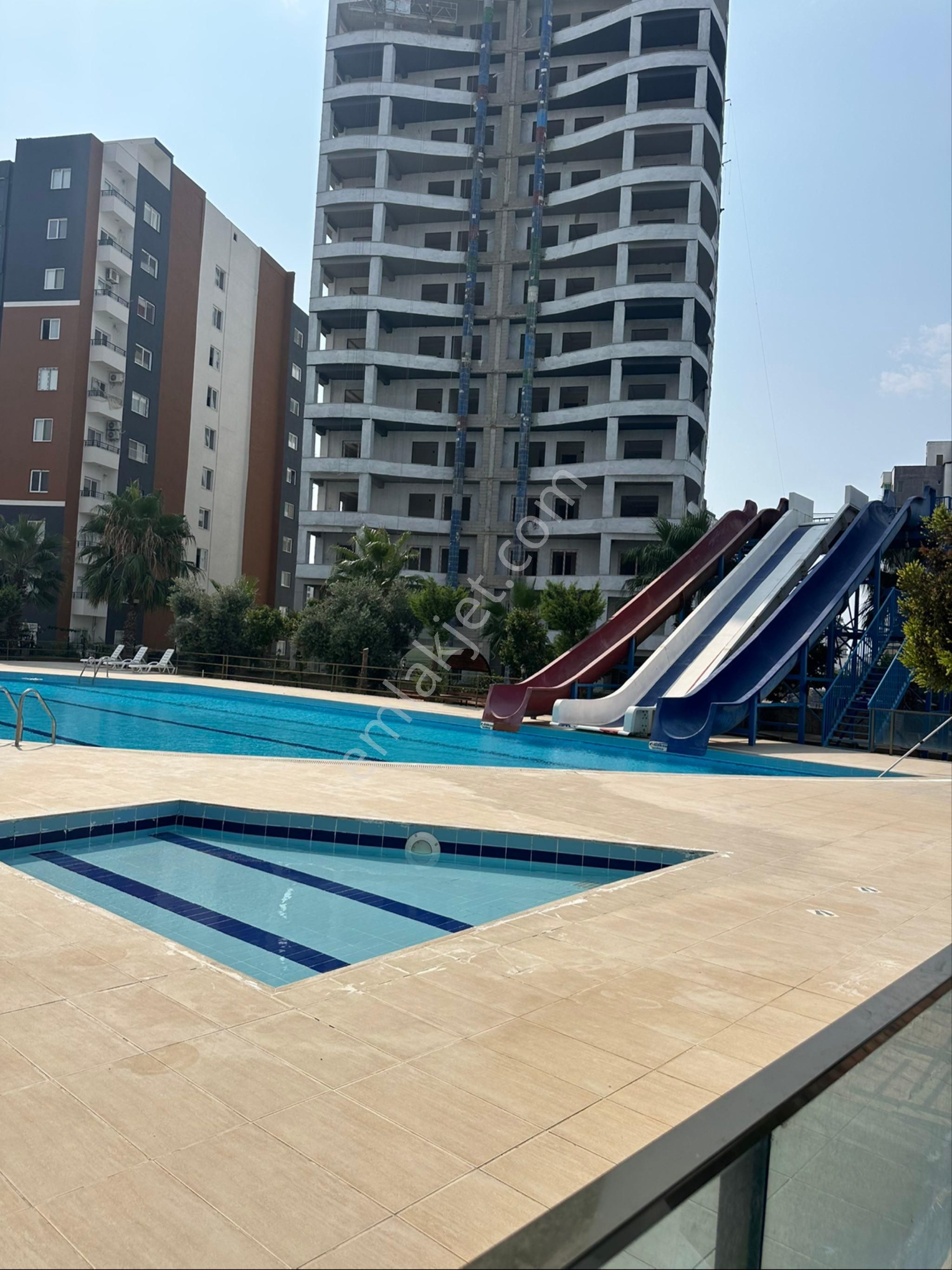 Erdemli Tömükte Ultra Lux Çık Genis Uygun Fiyata 2+1