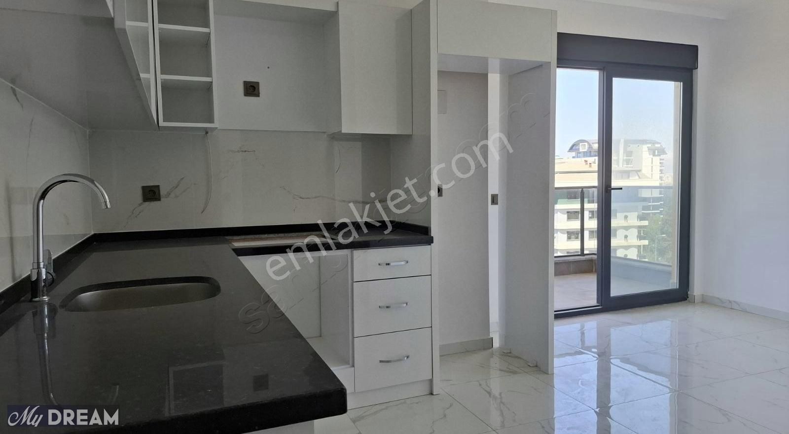 Alanya Mahmutlar Deniz Manzaralı Sıfır Bina Satılık 1+1 Daire - Görsel 29