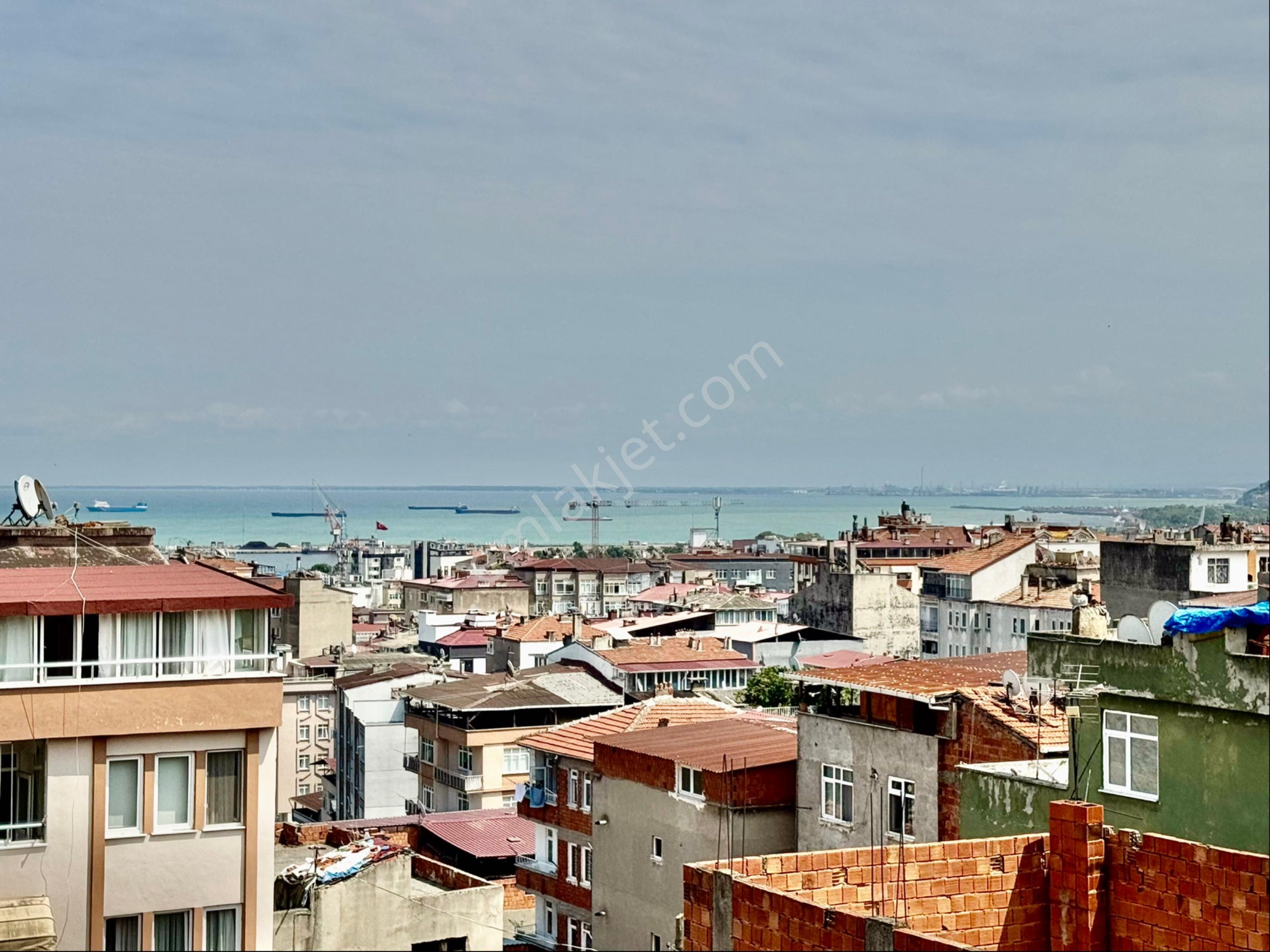 Evim-nur’dan Unkapanı Mh 3+1 Deniz Manzaralı Satılık Fırsat Daire