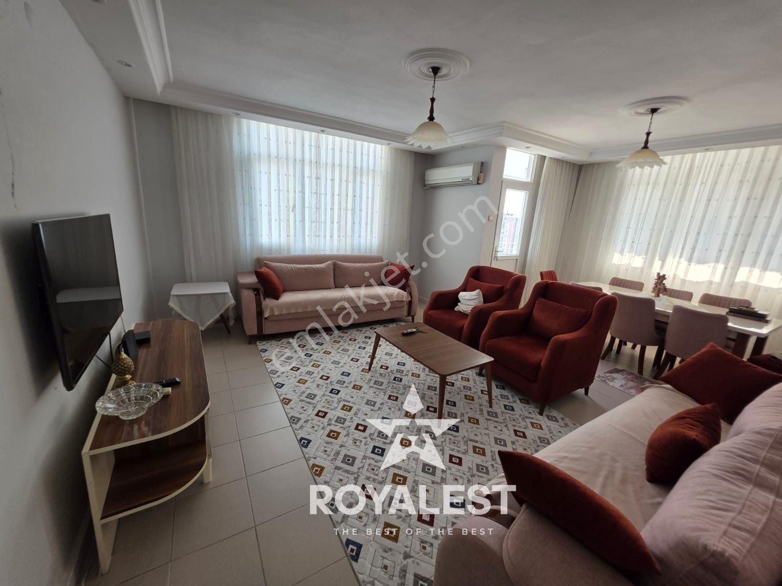 Royalestten Kapalı Mutfak Geniş Oturumlu Daire