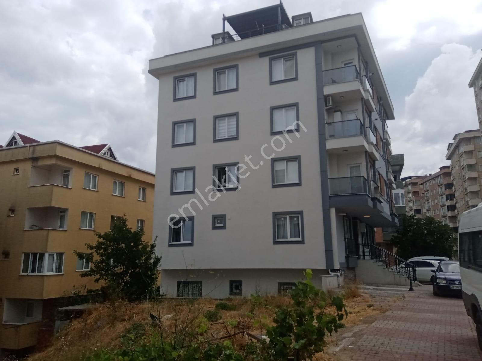 Ümraniye Site Mahallesinde Emlakçım Emlaktan Satılık Kupon Arsa - Görsel 8