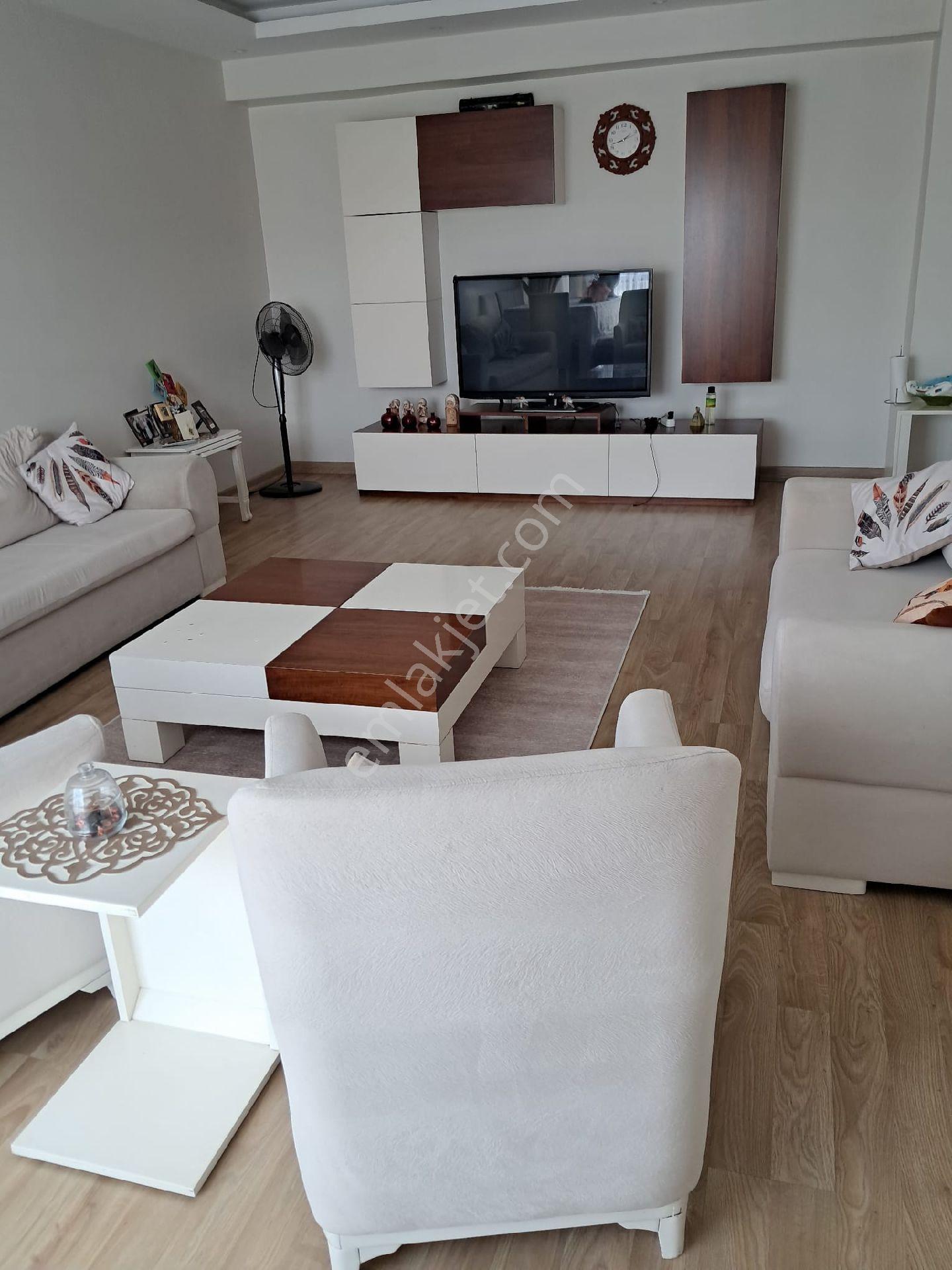 Esenyurt Üçevler Mahallesi Nşehir 3+1 Satılık Daire - Görsel 2