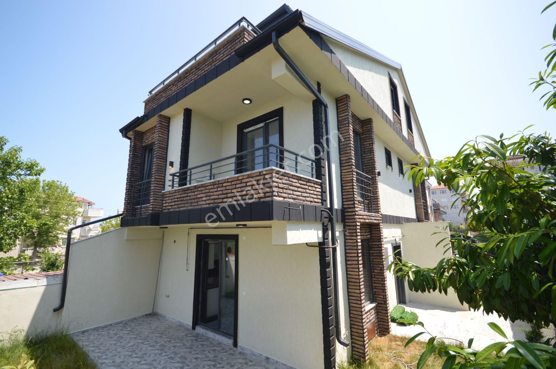 Kocaali De Yalı Mah De Çok Ucuz, Çok Geniş, Açık Cepheli Villa Fırsatı!