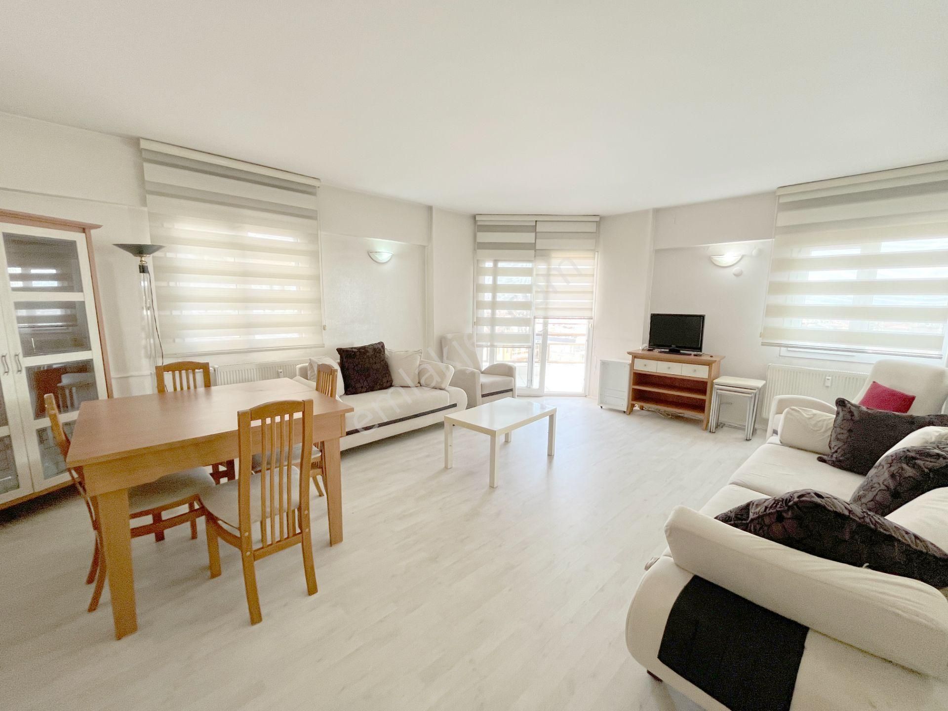 Karşıyaka Gün Sazak Bulvarında Satılık Manzaralı Geniş 3+1 Daire - Görsel 5