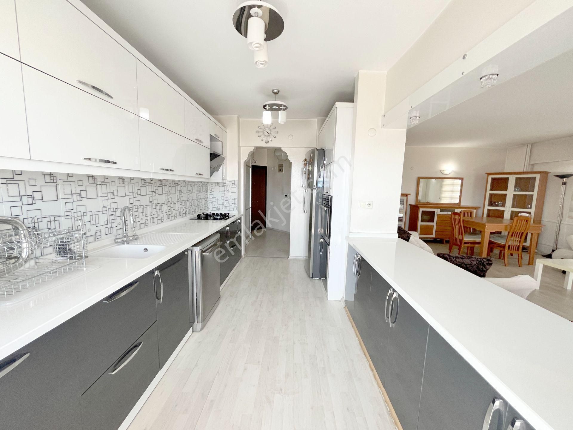 Karşıyaka Gün Sazak Bulvarında Satılık Manzaralı Geniş 3+1 Daire - Görsel 10